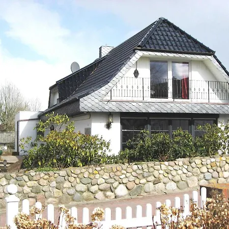Bued _ Haus Lebart *