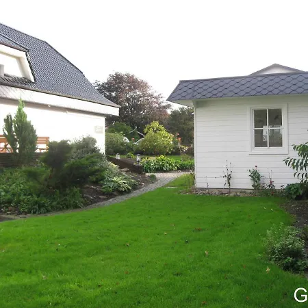 Bued _ Haus Lebart * Büsumer Deichhausen